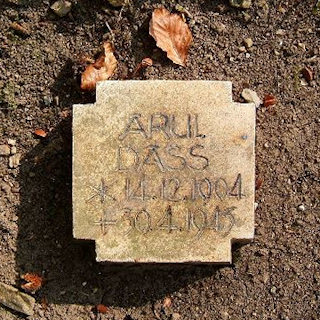 The grave marker of SS-Rottenfhrer Arul Dass in Grave Area 2 of the Kriegsgrbersttte (War Cemetery) in Sonthofen, Germany. (Uwe Brendler)